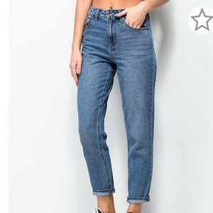 Empyre Eileen Medium wash mom jeans